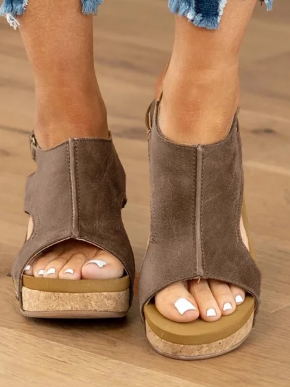 Clarks cushion low platform heel